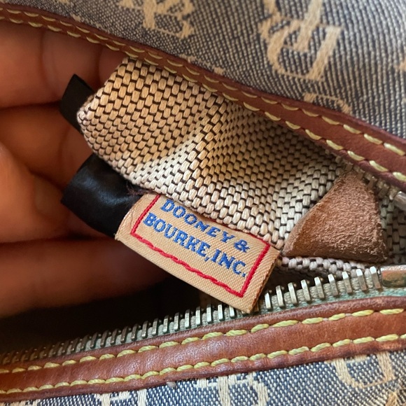 Dooney & Bourke Monogram Cloth Barrel Blue and Tan Shoulder Bag Y2K - Picture 12 of 15